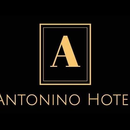 Antonino Hotel ชิกลาโย ภายนอก รูปภาพ