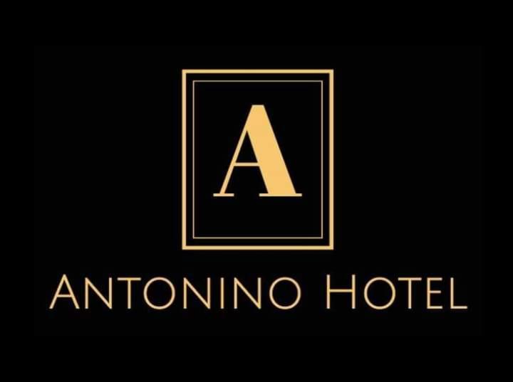 Antonino Hotel ชิกลาโย ภายนอก รูปภาพ